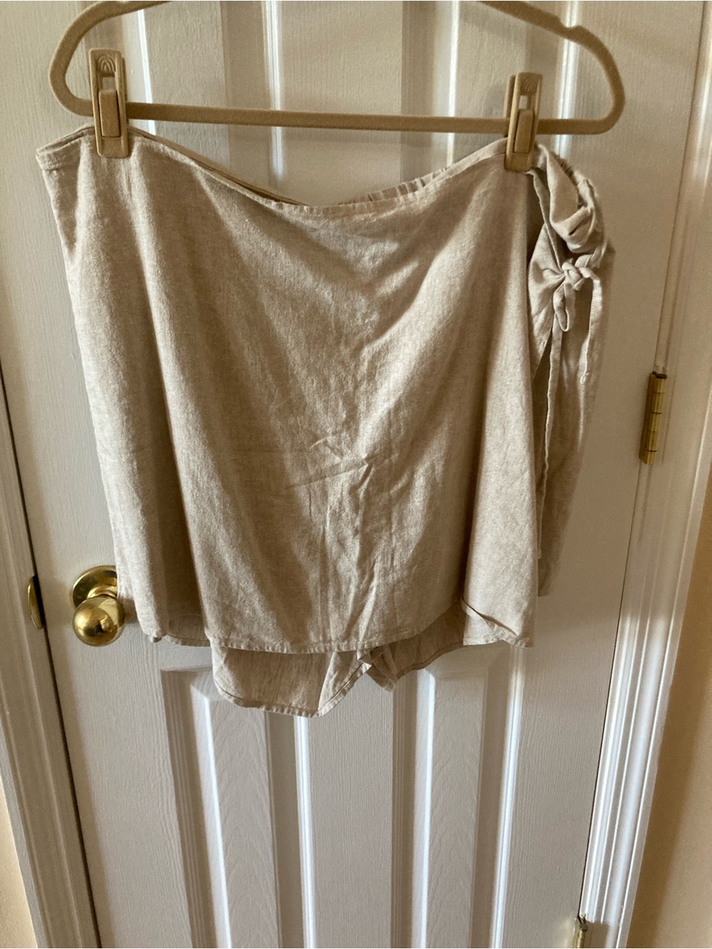 Old Navy Light Beige Wrap-Style Linen-Blend Skort with Side Tie